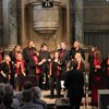Auch der Chor kann Choreografie