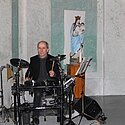 Micha am elektronischen Schlagzeug
